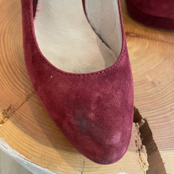 Michael Kors York Suede Pump - Picture 3 of 5